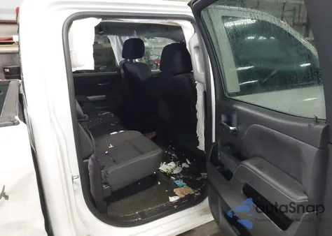 2015 Chevrolet Silverado 1500 1Lt from USA, damaged, VIN 3GCUKREC1FG142445